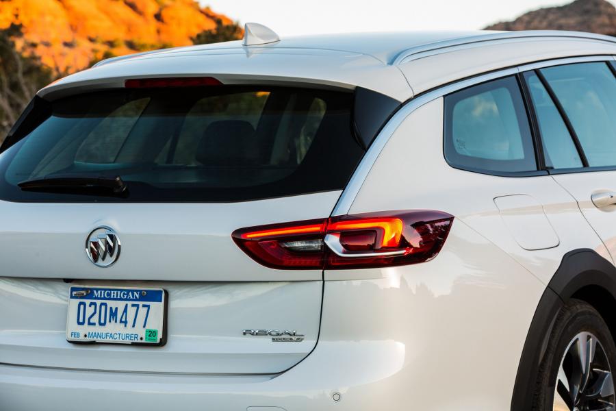 Детали экстерьера Buick Regal TourX 2017 года  (NA) (фото 35 из 61)
